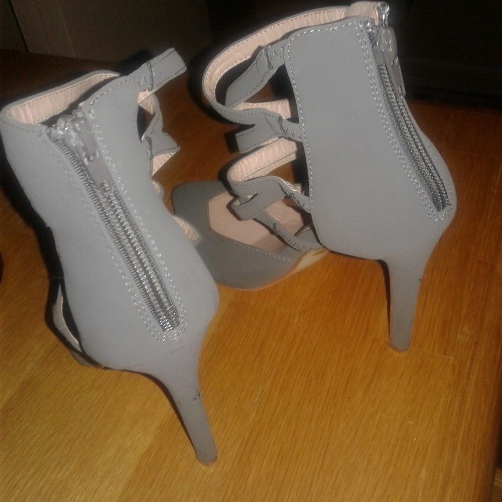 GLAZE STILETTOS 7.5 - Picture 2 of 3